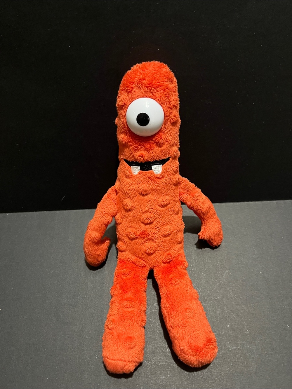 Yo Gabba Gabba Muno 2013 Plush Red Monster Stuffed Animal TY 10"